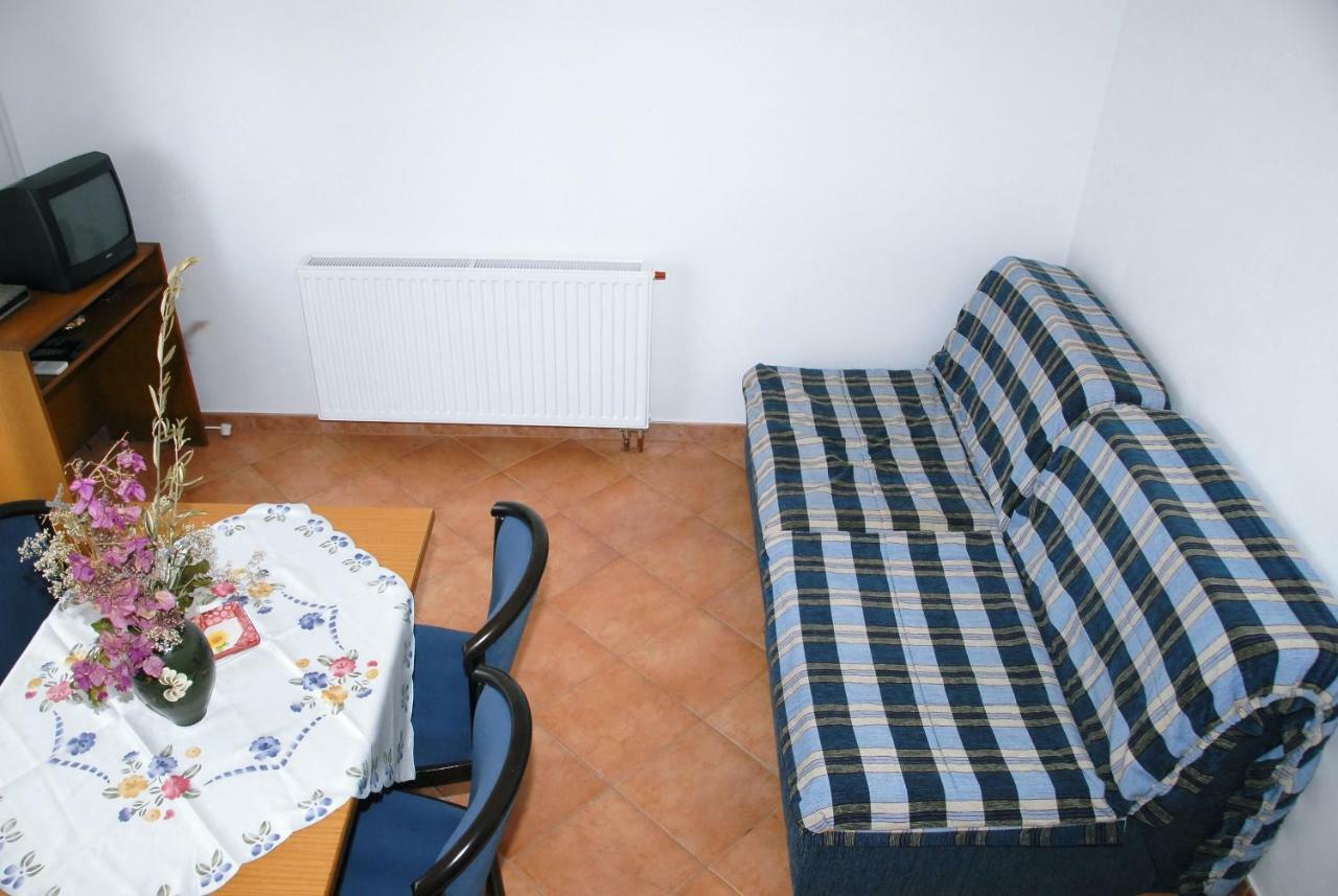 Apartmani Bauk 波雷奇 外观 照片