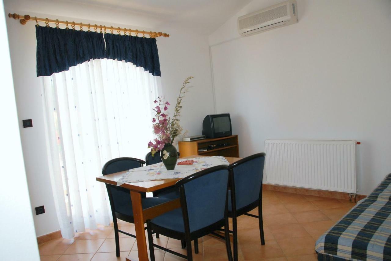 Apartmani Bauk 波雷奇 外观 照片